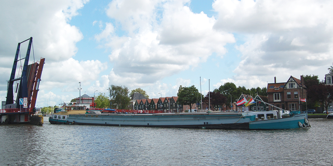 Langs de Zaan - Motorvrachtschip Dorothea