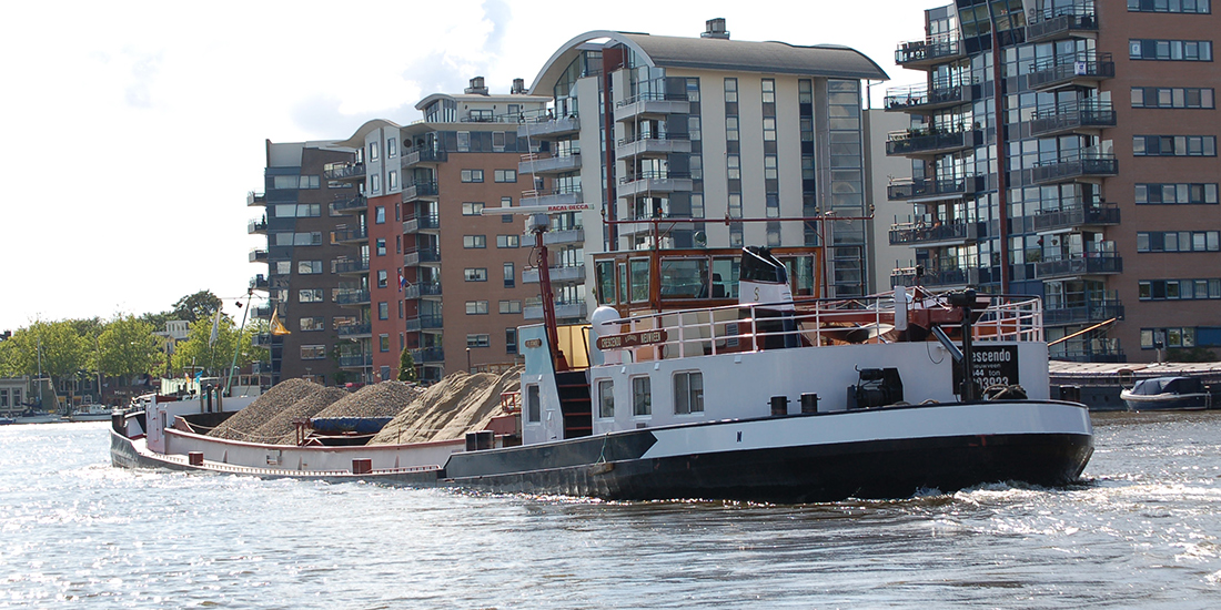 Langs de Zaan - Motorbeunschip Crescendo