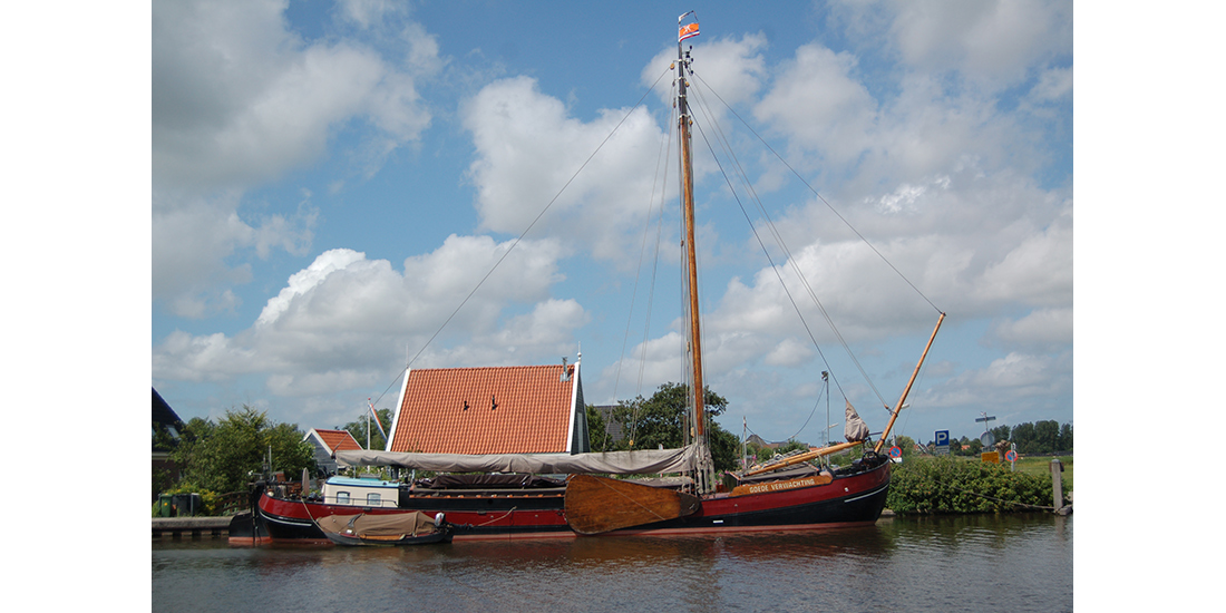 Tjalk langs de Noordervaartdijk